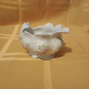 Epoch Dixie Floral pattern Creamer